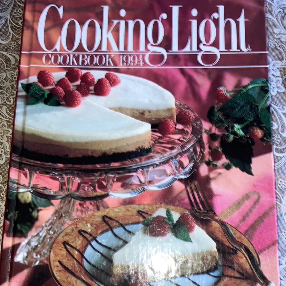 COOKING LIGHT COOKBOOK 1994 published by Oxmoor House.          $8
